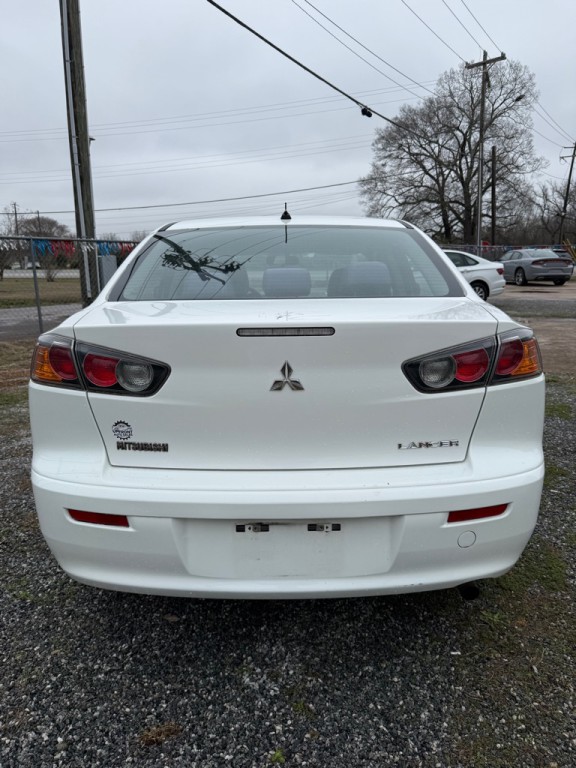 2015 Mitsubishi Lancer Image 4