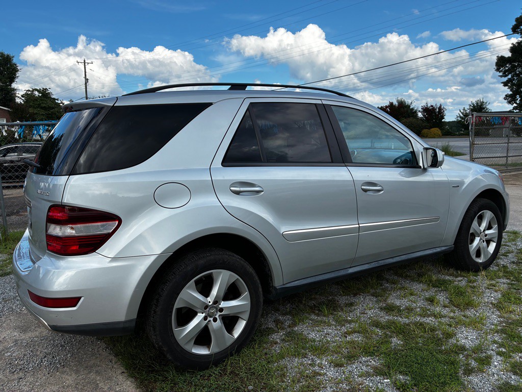 2009 Mercedes-Benz M-Class Image 5