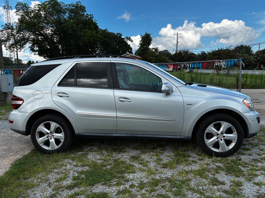2009 Mercedes-Benz M-Class Image 6