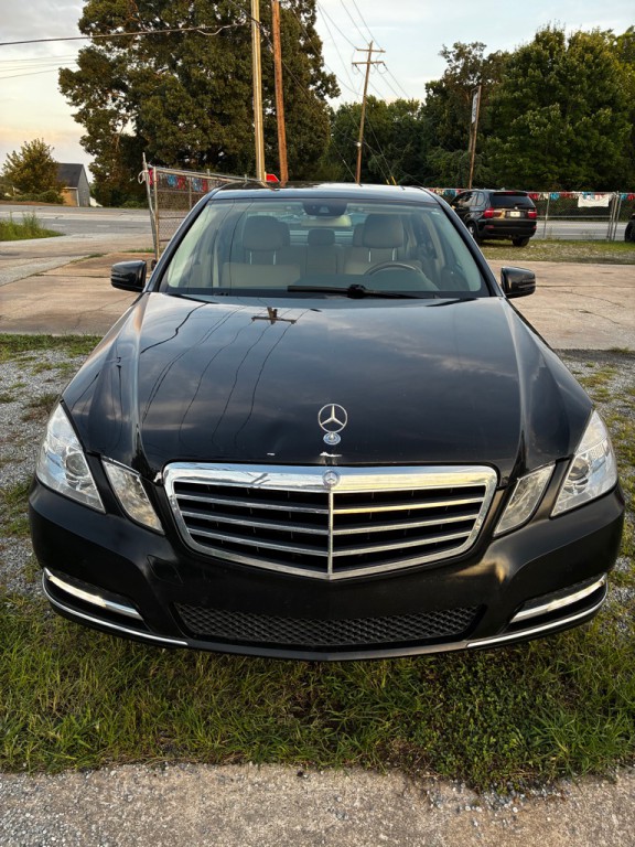 2012 Mercedes-Benz E-Class Image 2