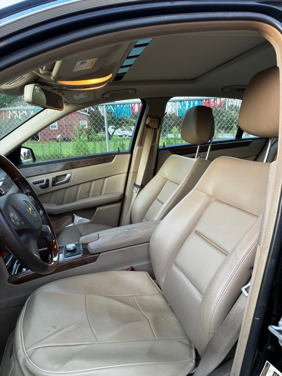 2012 Mercedes-Benz E-Class Image 8