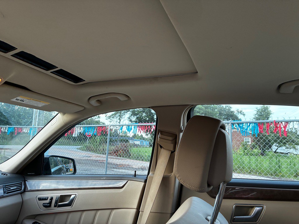 2012 Mercedes-Benz E-Class Image 11