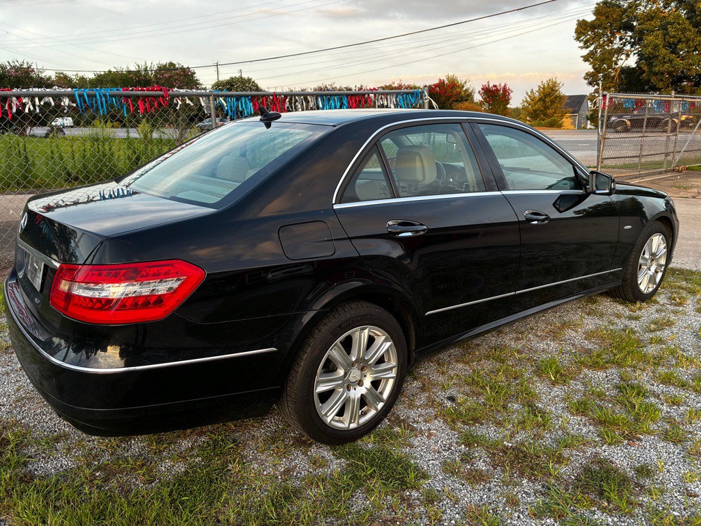 2012 Mercedes-Benz E-Class Image 16