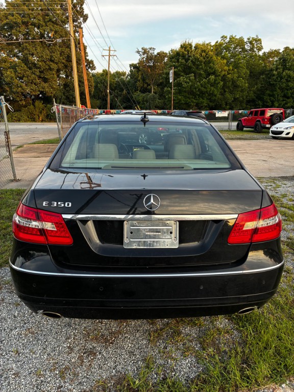2012 Mercedes-Benz E-Class Image 17
