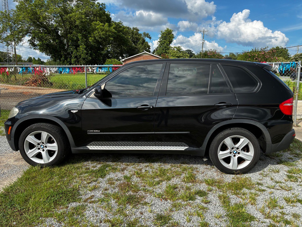 2010 BMW X5 Image 2
