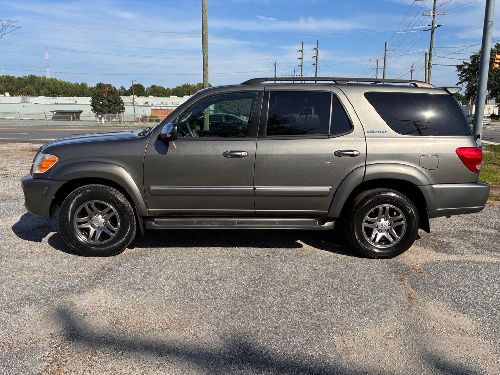 2007 Toyota Sequoia Image 2
