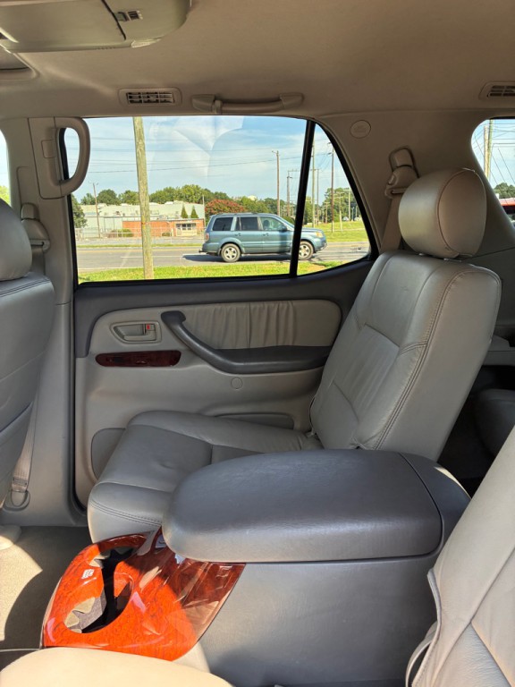 2007 Toyota Sequoia Image 10
