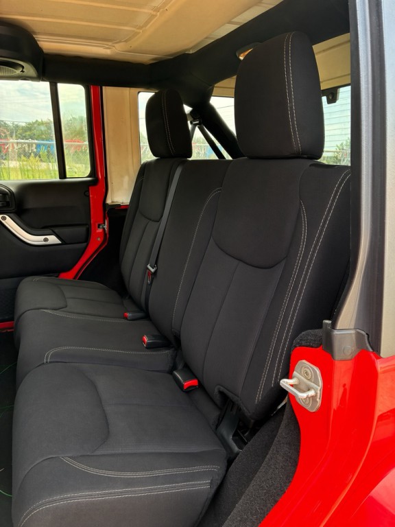 2013 Jeep Wrangler Unlimited Image 11