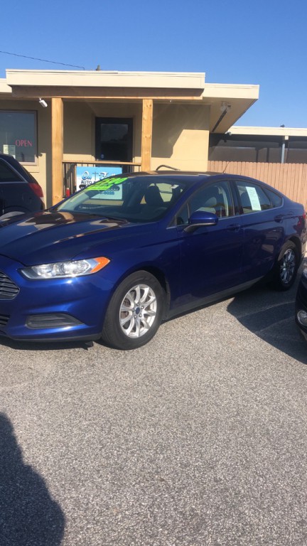 2016 Ford Fusion Image 2