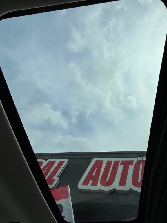 2011 GMC Acadia Image 13