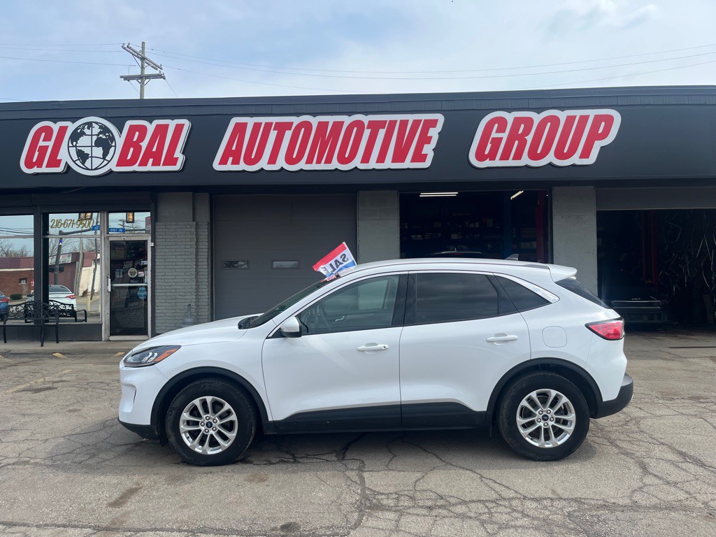 2021 Ford Escape Image 1