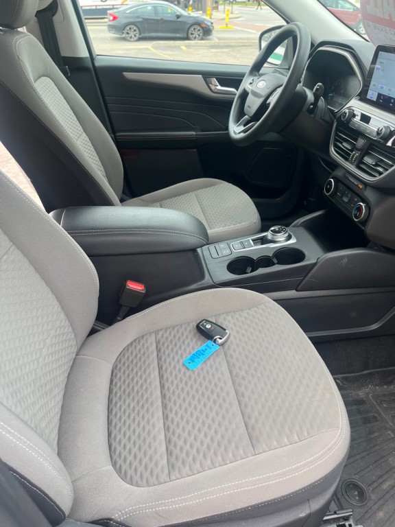 2021 Ford Escape Image 8