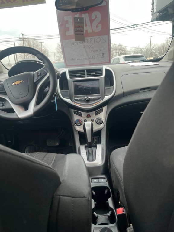 2018 Chevrolet Sonic Image 6