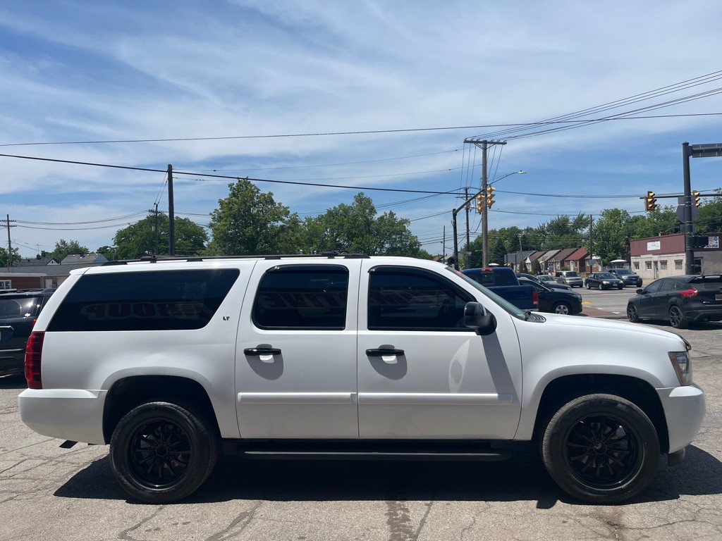 2007 Chevrolet Suburban Image 3