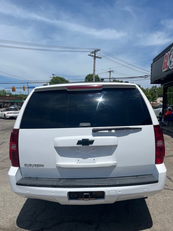 2007 Chevrolet Suburban Image 4