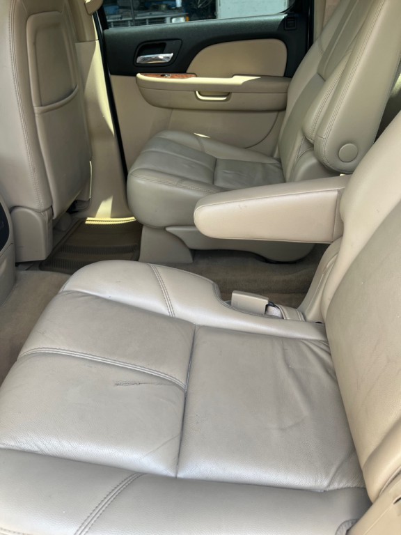 2007 Chevrolet Suburban Image 7