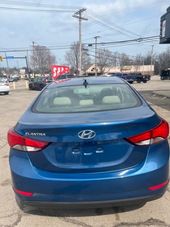 2016 Hyundai Elantra Image 4