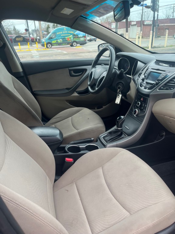 2016 Hyundai Elantra Image 6