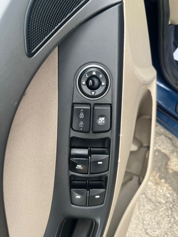 2016 Hyundai Elantra Image 7