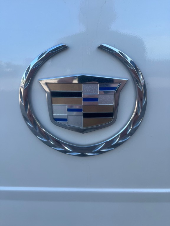 2005 Cadillac Escalade Image 6