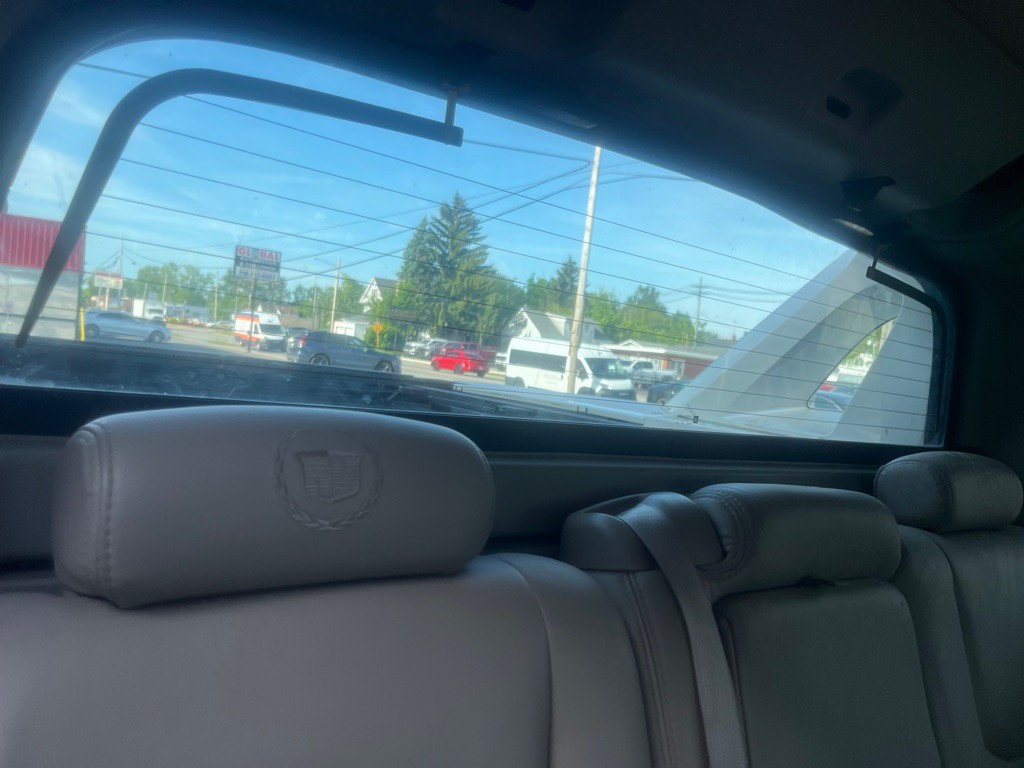2005 Cadillac Escalade Image 7