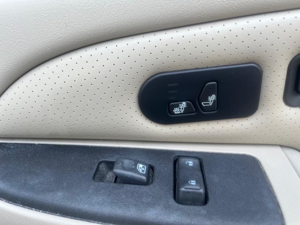 2005 Cadillac Escalade Image 15