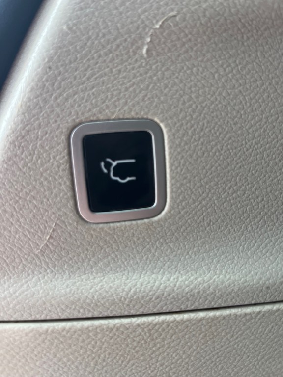 2017 Chrysler Pacifica Image 6