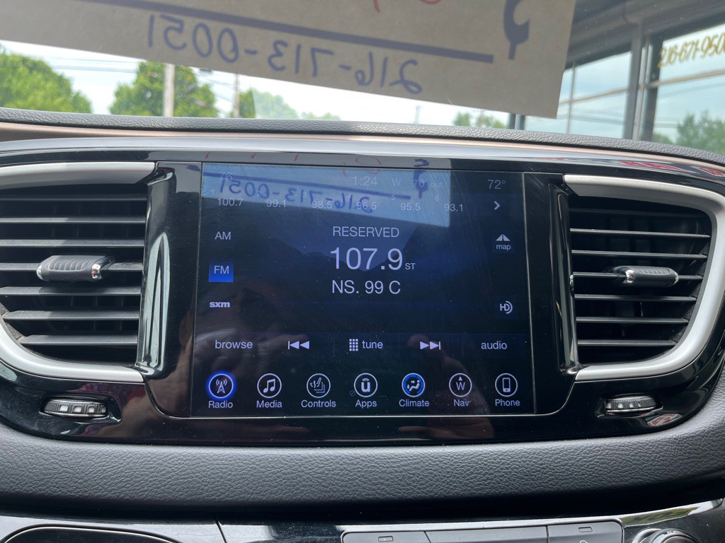 2017 Chrysler Pacifica Image 10