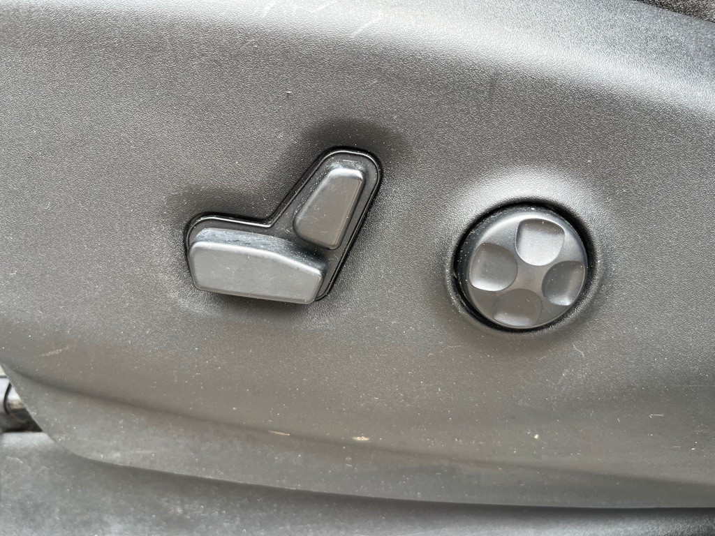 2017 Chrysler Pacifica Image 11