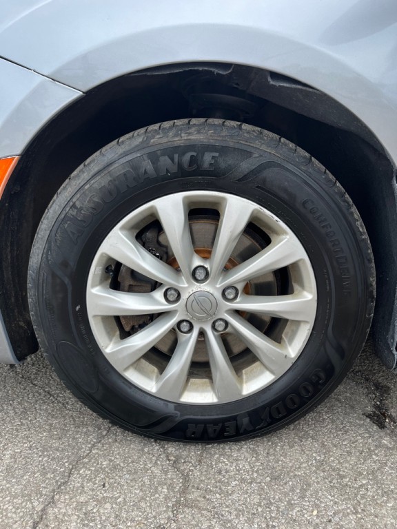 2017 Chrysler Pacifica Image 21