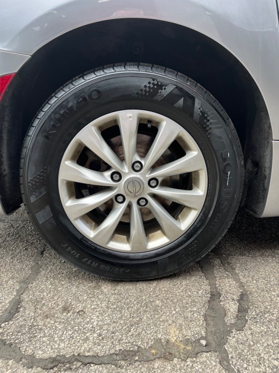 2017 Chrysler Pacifica Image 23