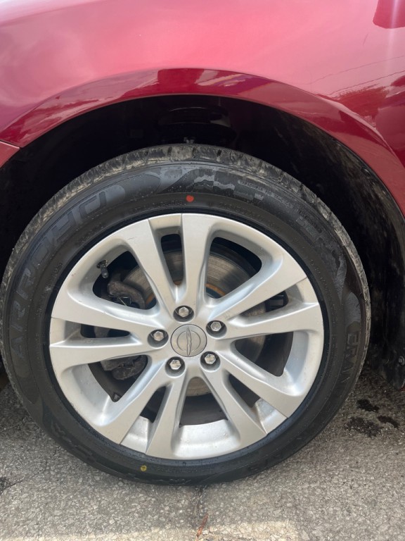2015 Chrysler 200 Image 16