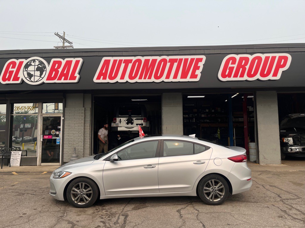 2018 Hyundai Elantra Image 1