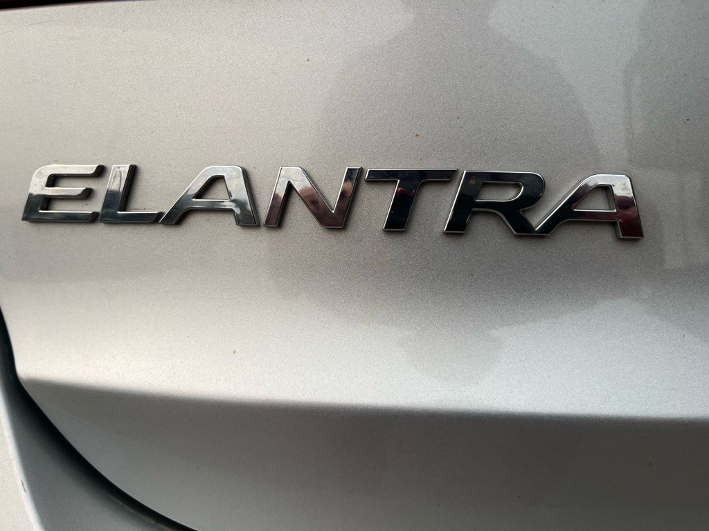 2018 Hyundai Elantra Image 6