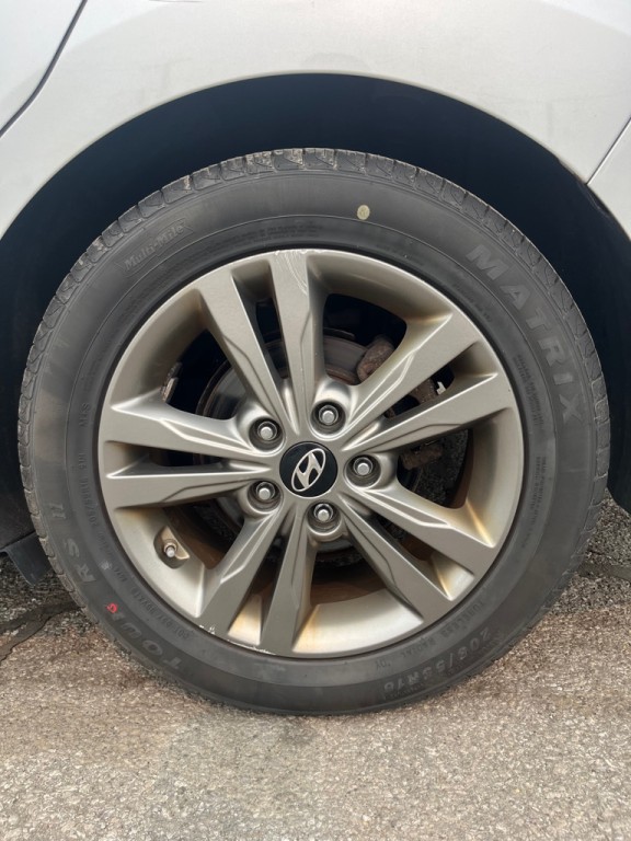 2018 Hyundai Elantra Image 20