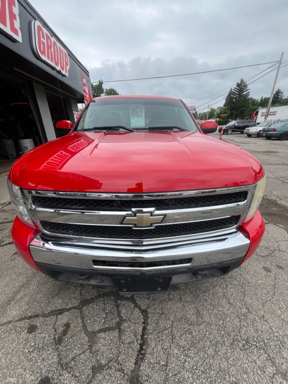 2011 Chevrolet Silverado 1500 Image 2
