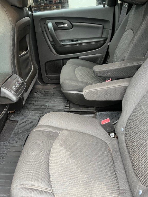 2011 Chevrolet Traverse Image 11