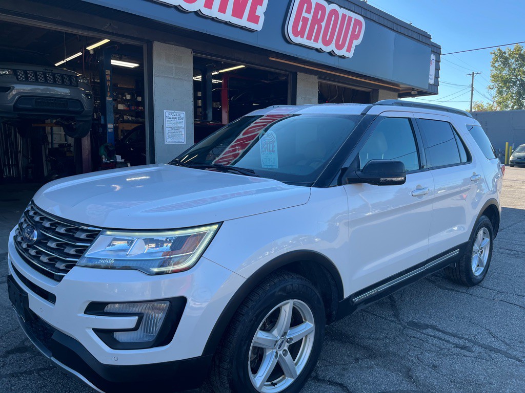 2017 Ford Explorer Image 8