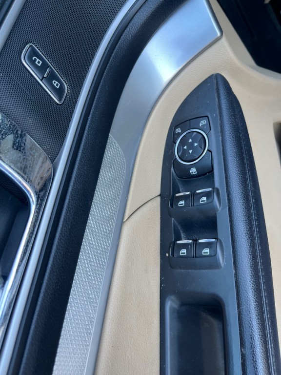 2017 Ford Explorer Image 12