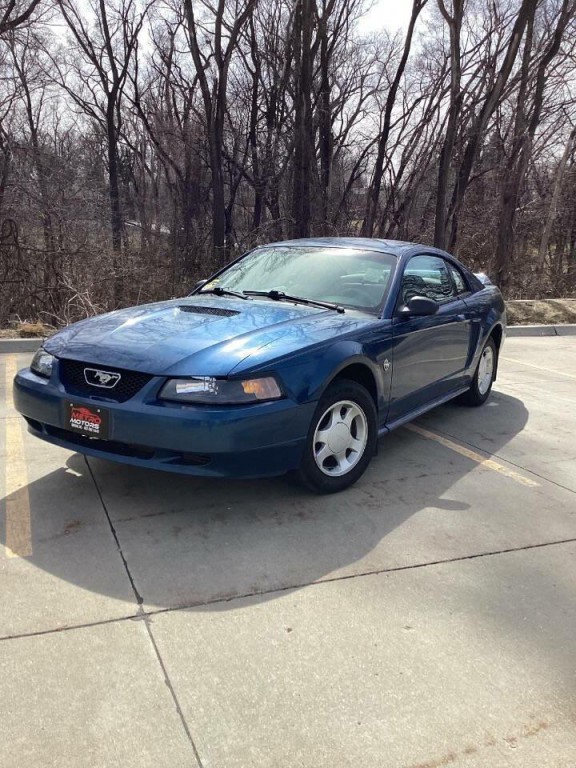 1999 Ford Mustang Image 2