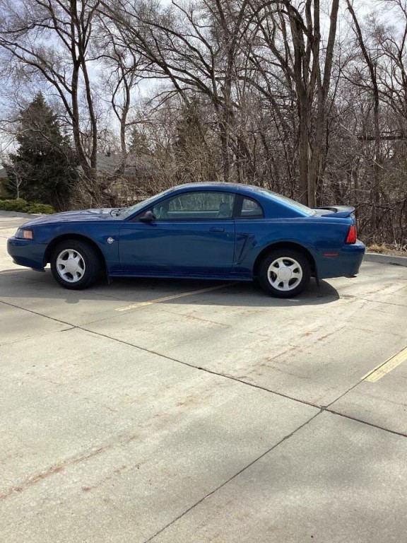 1999 Ford Mustang Image 6