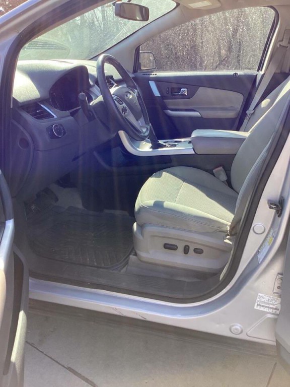 2012 Ford Edge Image 10