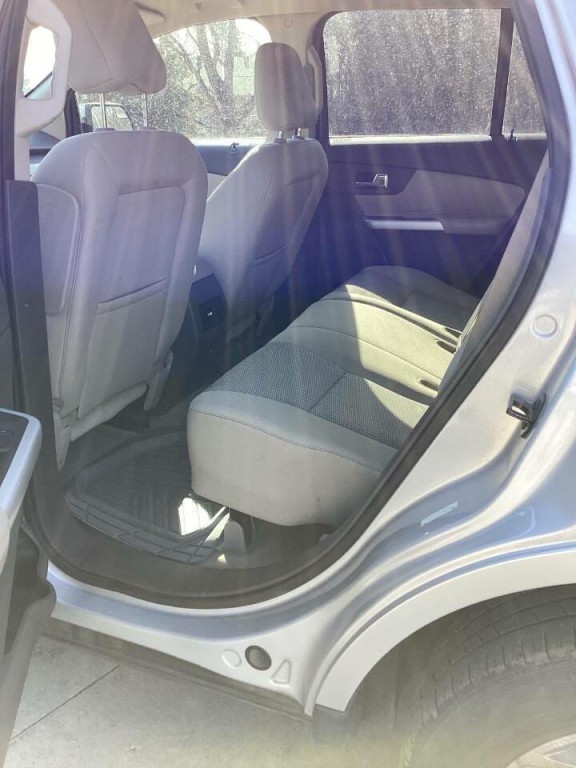 2012 Ford Edge Image 11