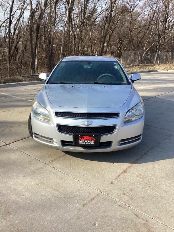 2011 Chevrolet Malibu Image 3
