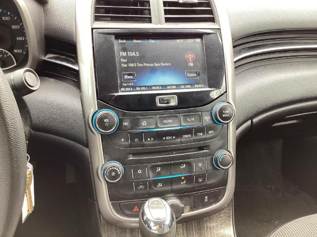 2015 Chevrolet Malibu Image 11
