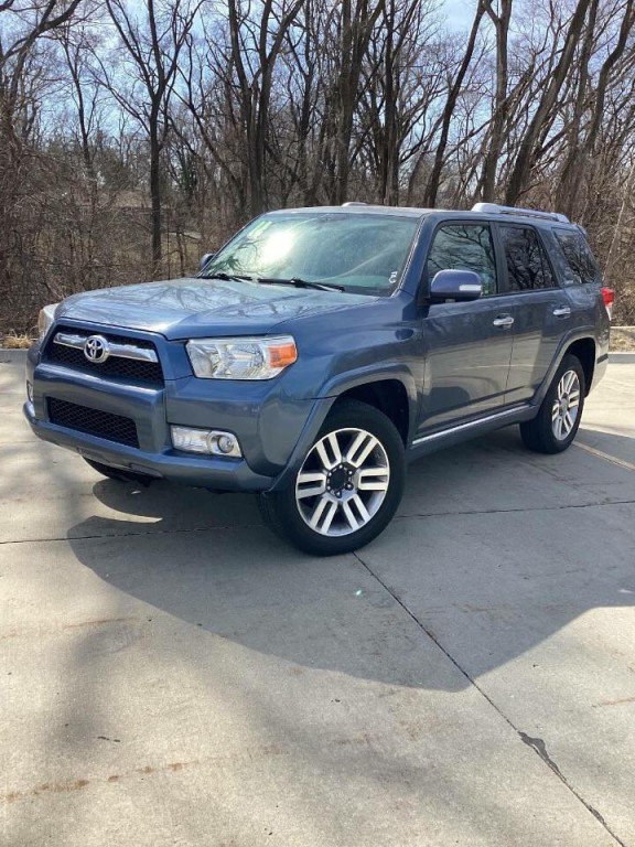 2011 Toyota 4Runner Image 2