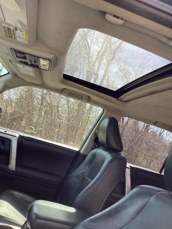 2011 Toyota 4Runner Image 10
