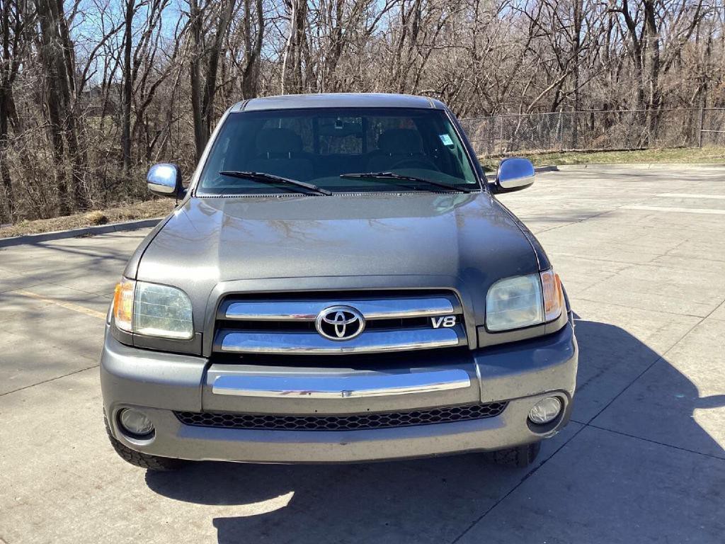 2003 Toyota Tundra Image 2