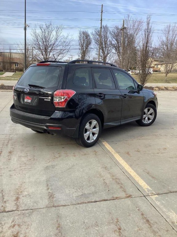 2015 Subaru Forester Image 4