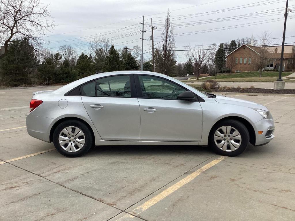 2016 Chevrolet Cruze Image 7